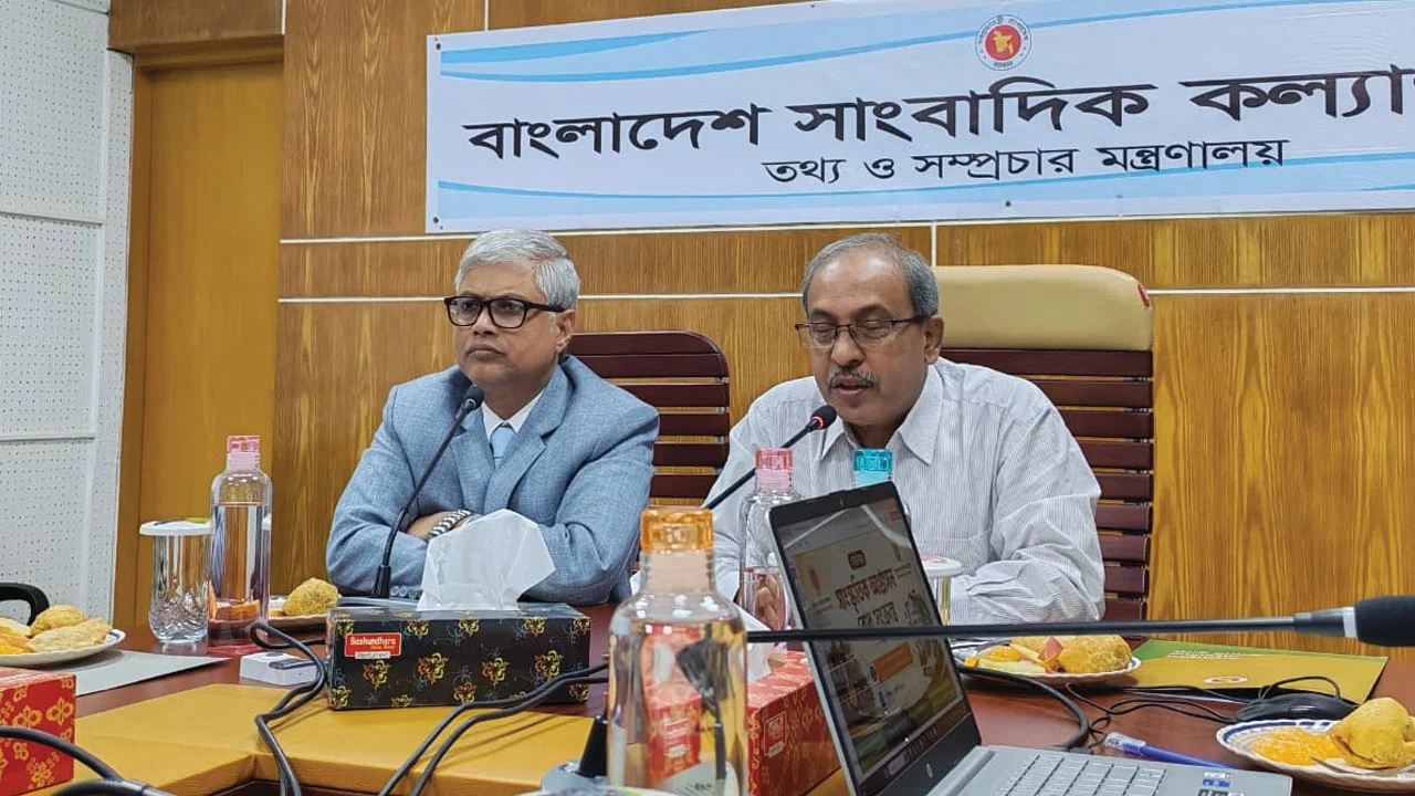 ভারতীয় সাংস্কৃতিক আগ্রাসন মোকাবিলায় একুশের চেতনা ধারণ করতে হবে