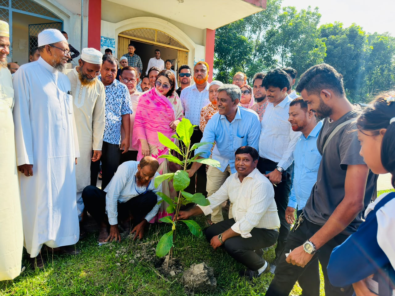 গেরদায় নতুন স্কুল ভবন উদ্বোধন ও কৃতি শিক্ষার্থীদের বৃত্তি প্রদান করলেন চৌধুরী নায়াব ইউসুফ