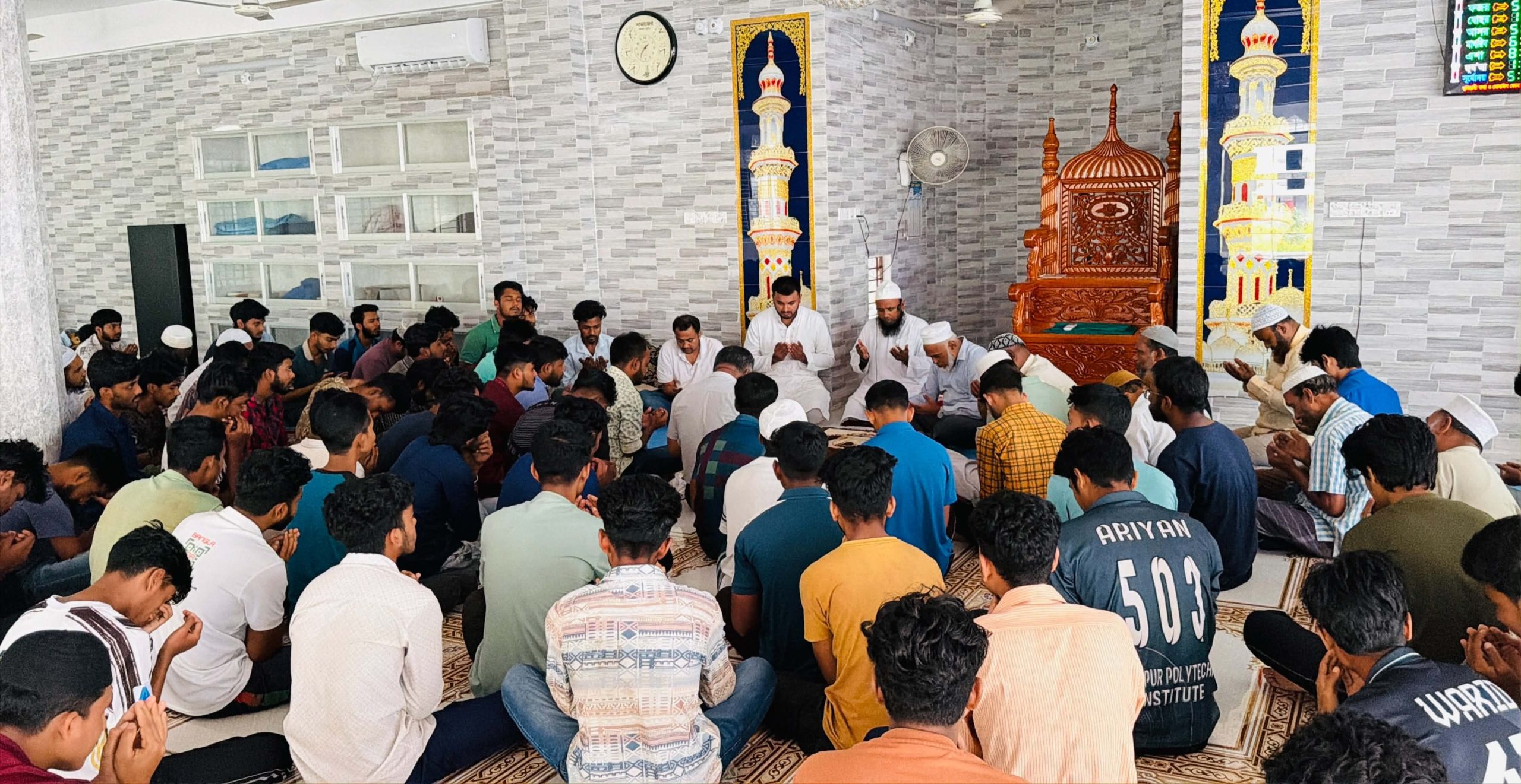 বেগম খালেদা জিয়ার আত্মার মাগফিরাত ও সৈয়দ আদনান হোসেন অনু’র বাবার সুস্থতা কামনায় ফরিদপুর পলিটেকনিকে দোয়া মাহফিল