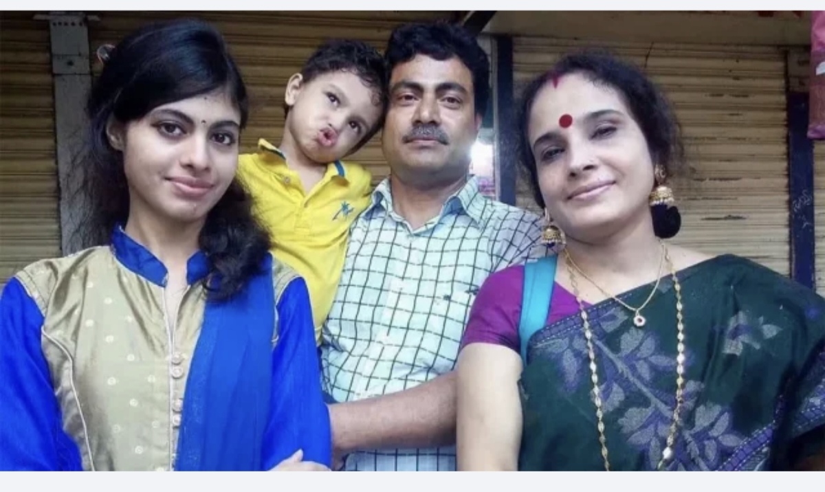 রংপুর জিলা স্কুলের সাবেক শিক্ষক, তার স্ত্রী ও ২ সন্তানের লাশ উদ্ধার