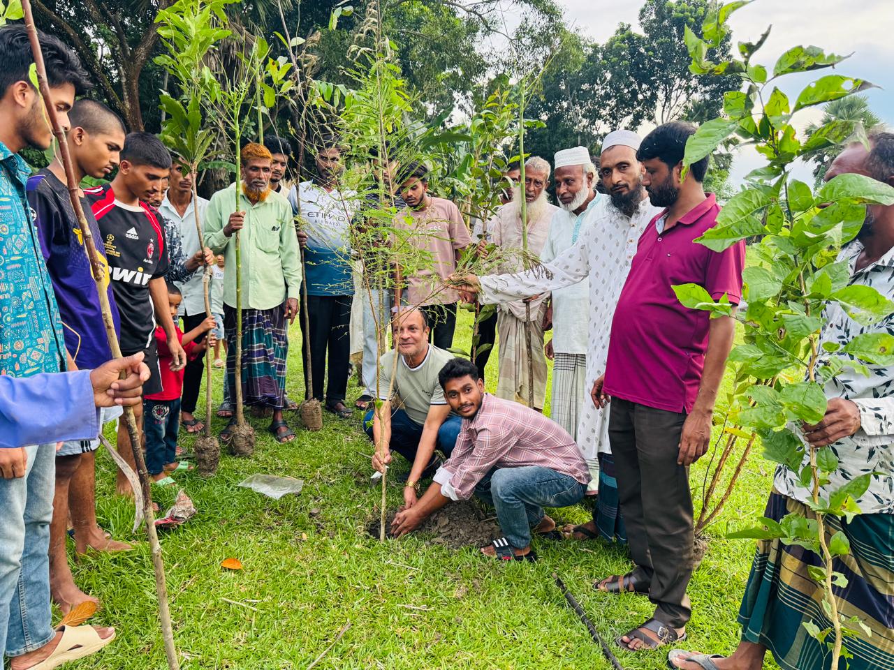 ফরিদপুরে চাঁদপুর ইউনিয়ন পরিষদের উদ্যোগে বৃক্ষ রোপণ অভিযান শুরু