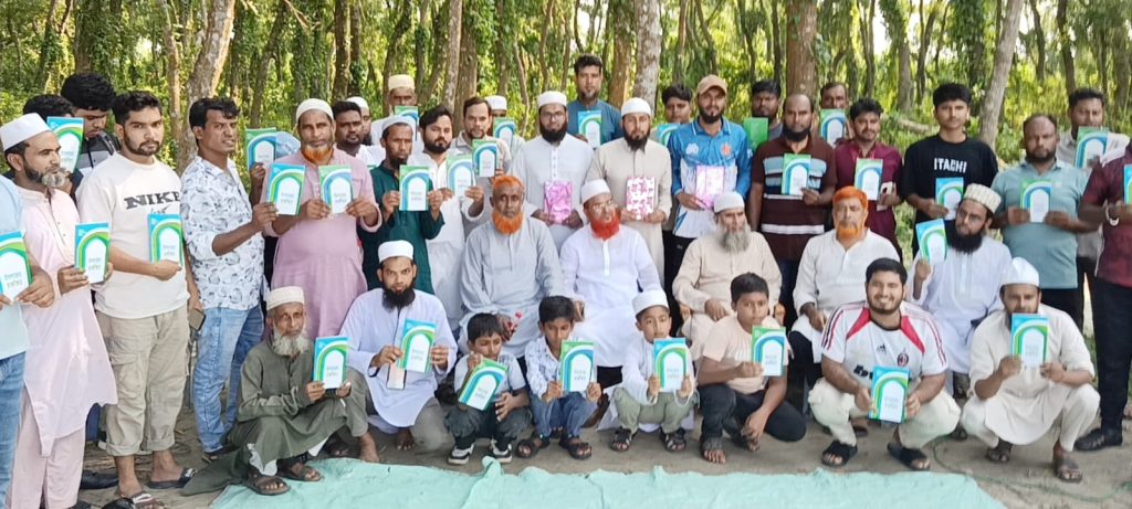 চরভদ্রাসনের দুর্গম পদ্মা চরাঞ্চলে জামায়াতের গণসংযোগ ও আনন্দ ভ্রমণ