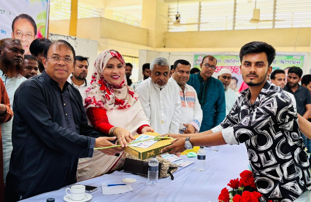 আলফাডাঙ্গায় এসএসসি-২০২৬ জিপিএ-৫ প্রাপ্ত ৩০ শিক্ষার্থীকে সংবর্ধনা