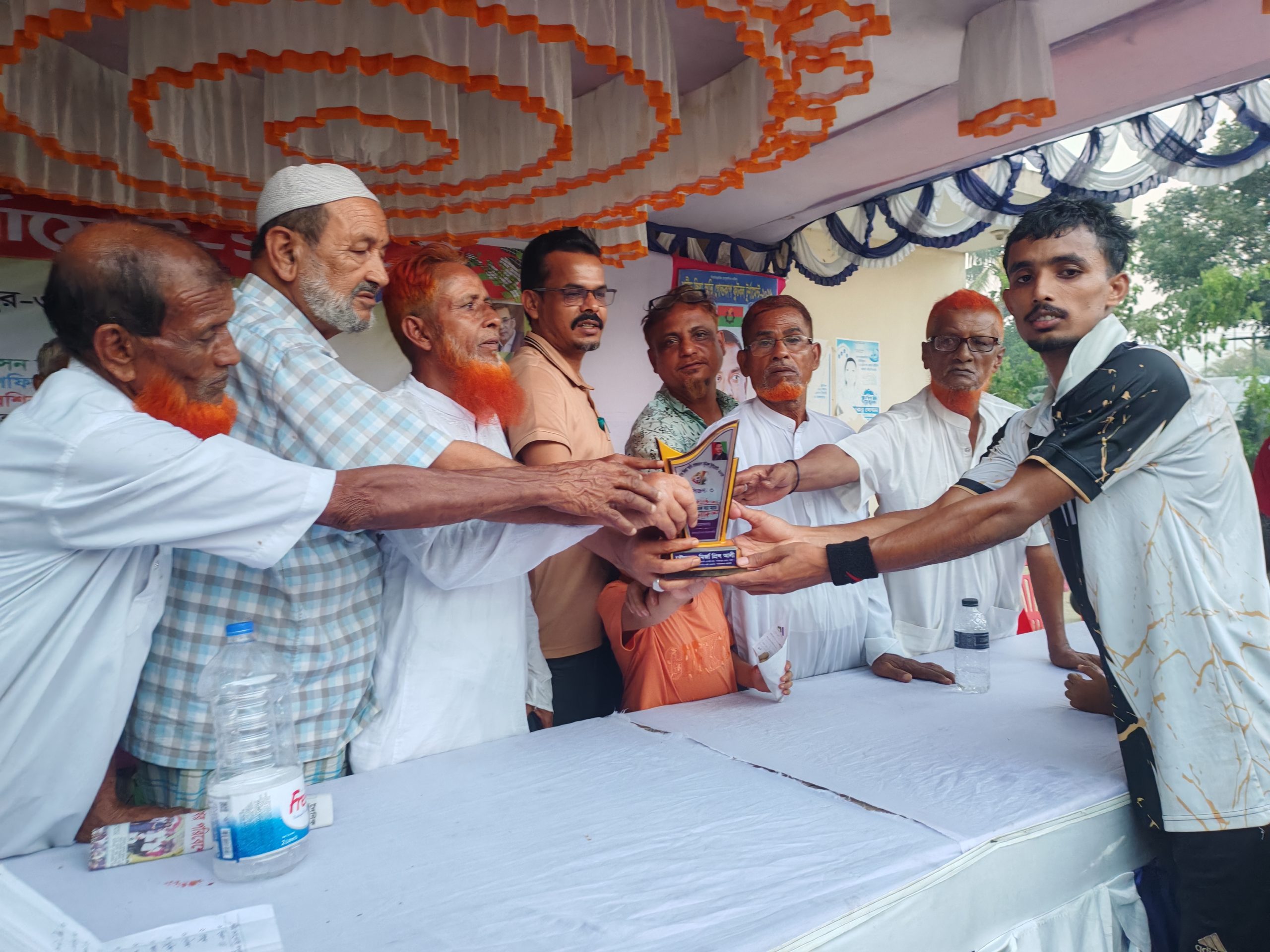 ফরিদপুরে শহীদ জিয়া স্মৃতি গোল্ডকাপ ফুটবল টুর্নামেন্টের ২য় কোয়ার্টার ফাইনাল খেলা অনুষ্ঠিত